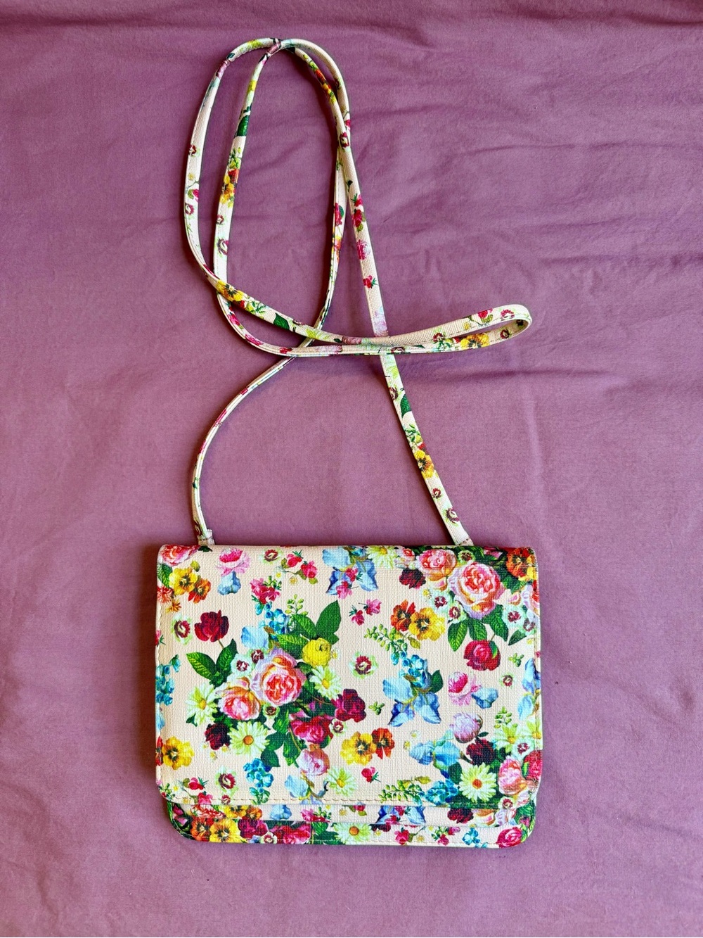 Kelly & Katie Bright Floral Crossbody Purse w/ Multiple Pockets & Compartments